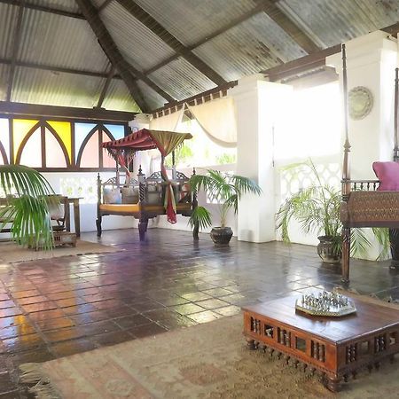 Swahili House Bed & Breakfast มาลินดี ภายนอก รูปภาพ